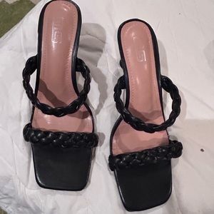 MS braided black heel size 41 inches (8.5)